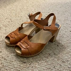 Swedish hasbeens - in great condition!